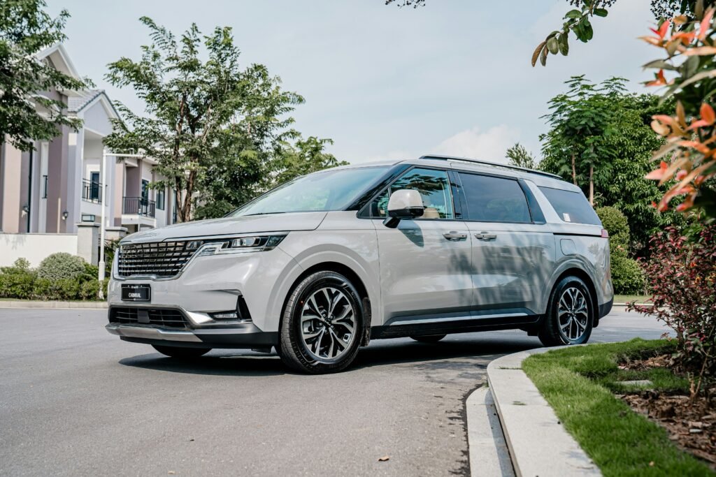 Write an Article about 'Best Cars for Small Families'